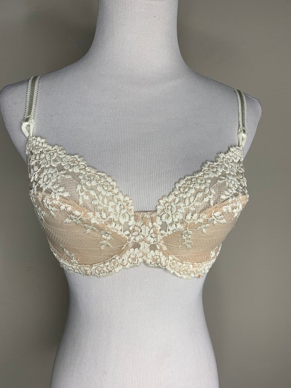 Wacoal Sand 65191 Lace Sheer Cup Underwire 32D